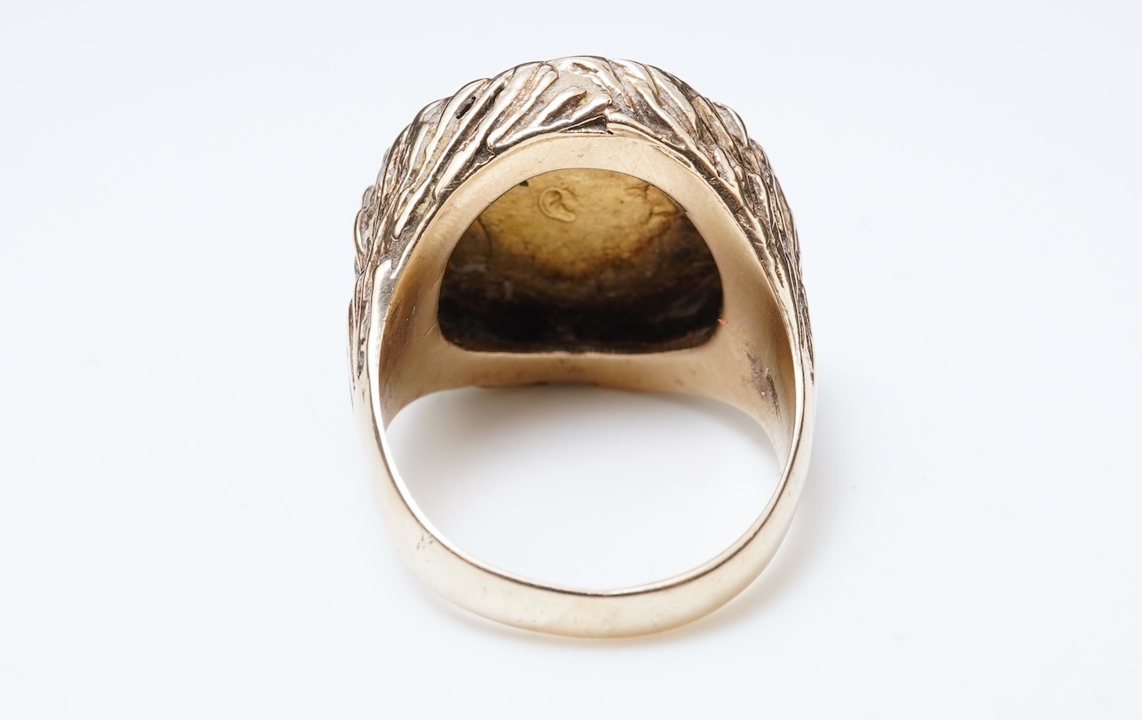 An Edward VII half sovereign coin ring, 1909 and later